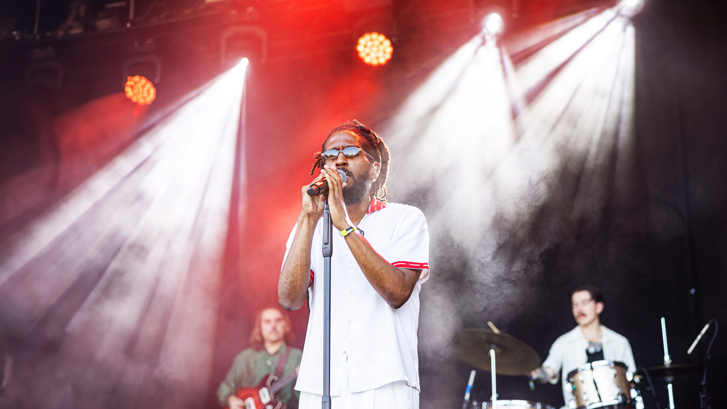 Thee Sacred Souls live